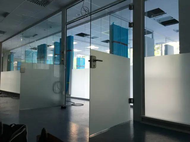 Sichtschutzfolien für Ihr Büro, Gewerbe und Zuhause - Galerie - 45