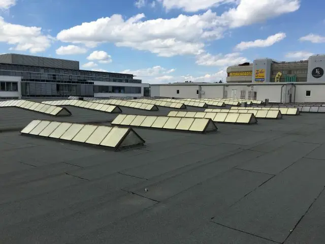 leistung - sonnenschutzlack - Angenehmes Klima für Ihren Betrieb – Unser Solarlack hilft Ihnen dabei